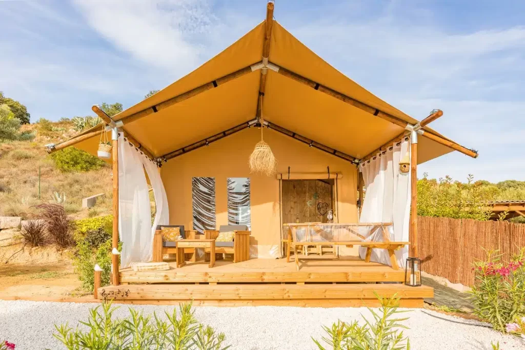 Tente Glamping : L'Élégance du Camping Luxe en Pleine Nature